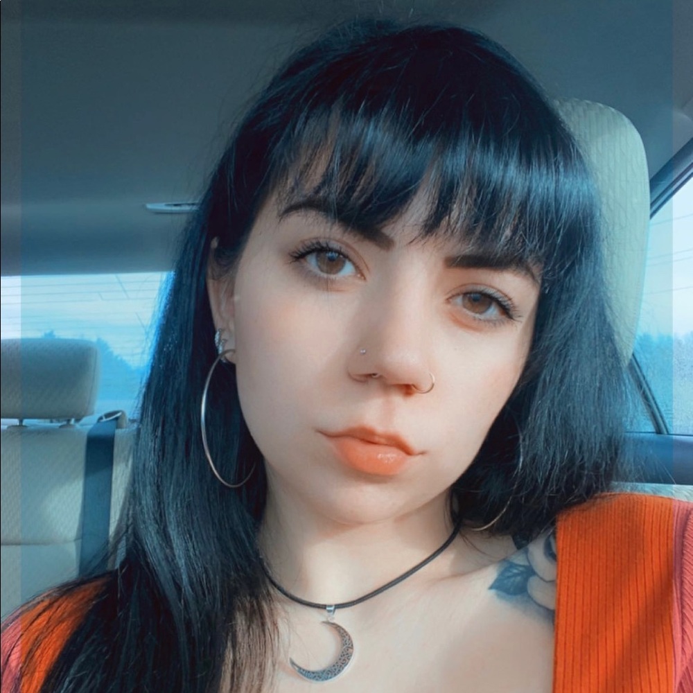 Meet your Posher, Avery